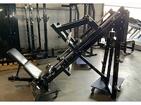 Athletic performance black line 45 graden legpress krachtstation