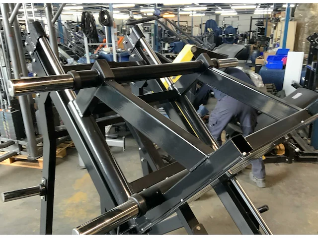 Athletic performance black line 45 graden legpress krachtstation - afbeelding 3 van  4