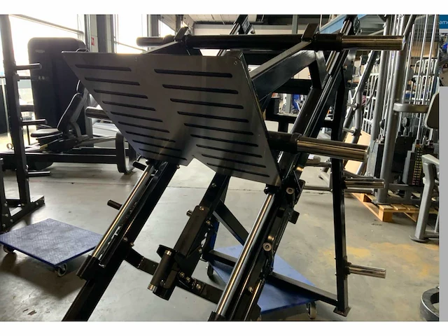 Athletic performance black line 45 graden legpress krachtstation - afbeelding 4 van  4
