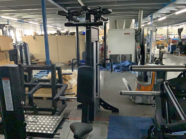 Athletic performance black series pec fly rear delt krachtstation - afbeelding 2 van  7
