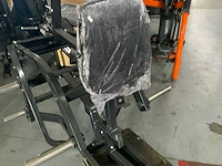 Athletic performance hack squat new krachtstation - afbeelding 4 van  6