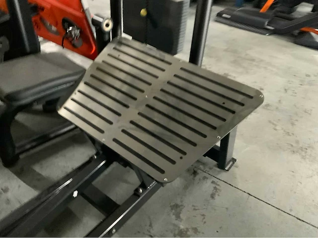 Athletic performance hack squat nieuw krachtstation - afbeelding 2 van  5