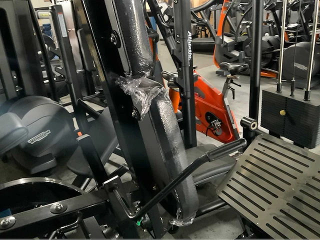 Athletic performance hack squat nieuw krachtstation - afbeelding 3 van  5