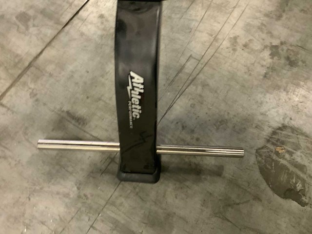Athletic performance military press bench krachtstation - afbeelding 2 van  4