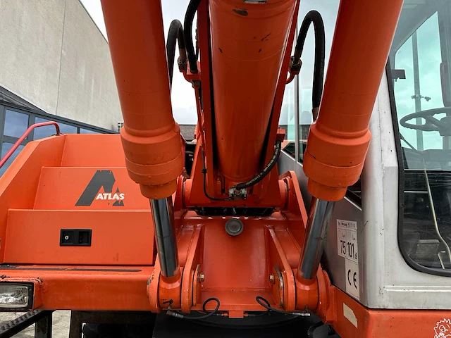 Atlas - 2004 - 1504m - banden graafmachine - afbeelding 16 van  62