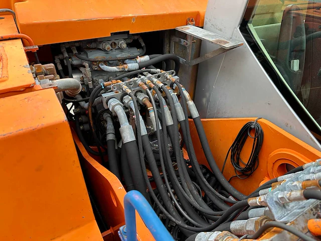 Atlas - 2005 - terex - banden graafmachine - afbeelding 31 van  61
