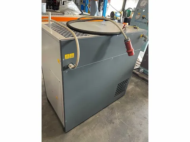 Atlas copco - ga11ff + tank - screw air compressors - 2010 - afbeelding 7 van  9