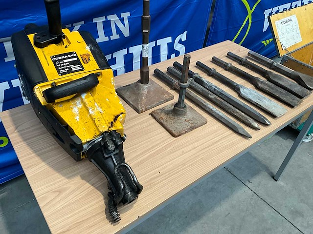 Atlas copco cobra 249 breekhamer - afbeelding 1 van  9