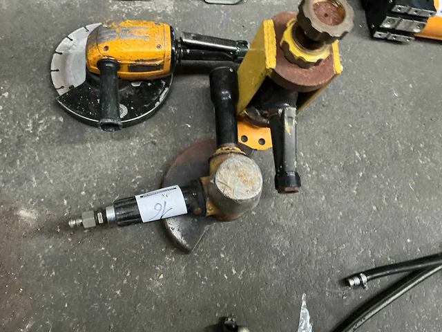 Atlas copco diverse pneumatische gereedschappen (3x) - afbeelding 3 van  5