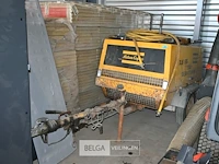 Atlas copco mobiele compressor met machines - afbeelding 1 van  14