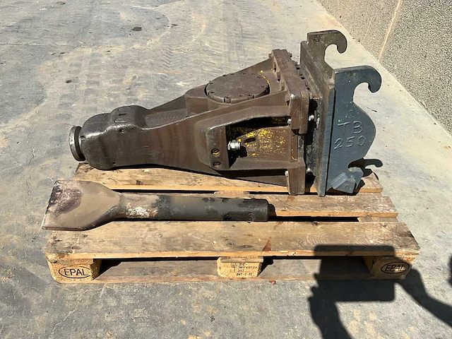 Atlas copco sb302 - hydraulische breekhamer - afbeelding 13 van  15