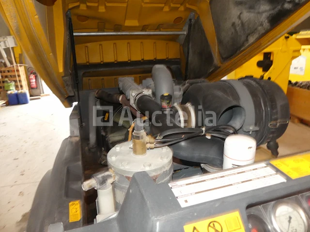 Atlas copco xas97dd pe getrokken compressor - afbeelding 12 van  13