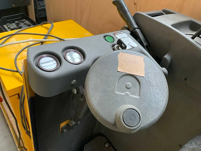 Atlet stapelaar met zitplaats - afbeelding 9 van  11