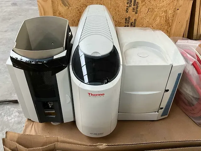 Atomic absorption spectrometer thermo scientific ice 3500 - afbeelding 1 van  15