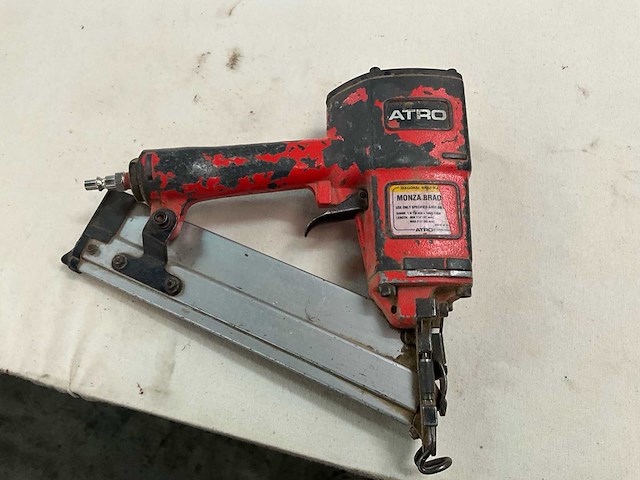Atro pneumatische spijkermachine - afbeelding 2 van  7