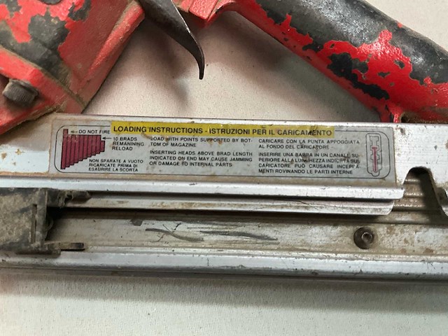 Atro pneumatische spijkermachine - afbeelding 7 van  7