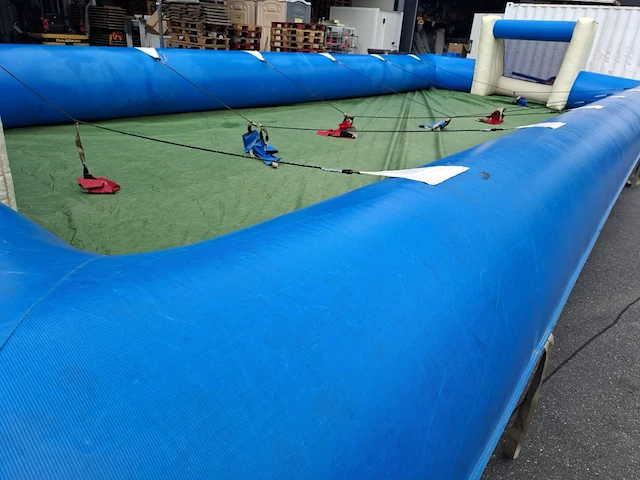 Attractie : human footbal - afbeelding 4 van  6