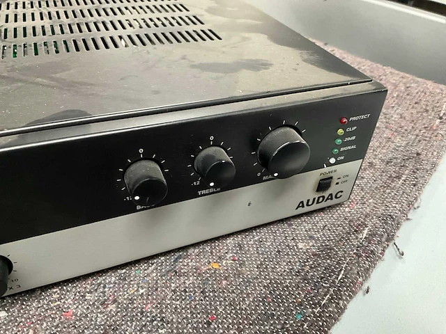 Audac com6 amplifier - afbeelding 3 van  5