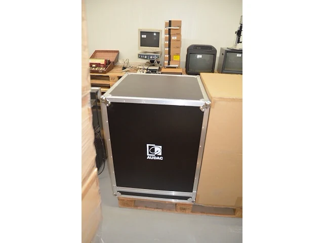 Audac flightcase afm. 97x72x72 cm nieuw in doos - afbeelding 4 van  4