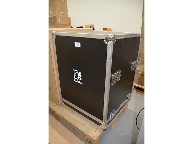 Audac flightcase afm. 97x72x72 cm nieuw in doos - afbeelding 3 van  5