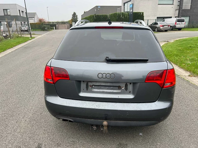 Audi - 2005 - a4 - personenauto - afbeelding 3 van  21