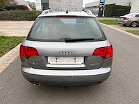 Audi - 2005 - a4 - personenauto - afbeelding 2 van  28
