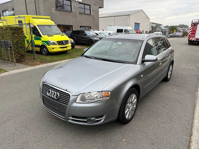 Audi - 2005 - a4 - personenauto - afbeelding 22 van  28