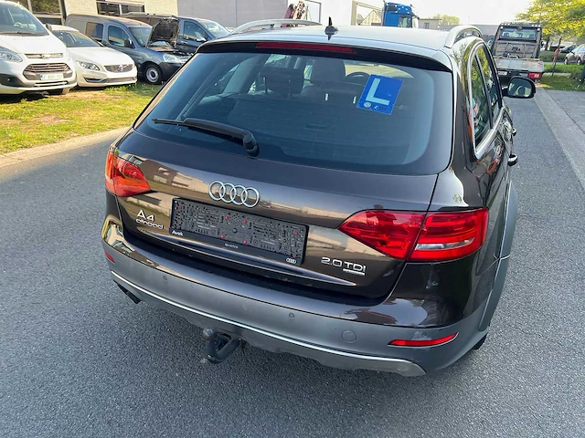 Audi - 2010 - a4 - alroad - personenauto - afbeelding 2 van  30