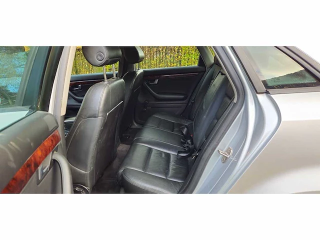 Audi - a4 - 8e - car - 2003 - afbeelding 9 van  11