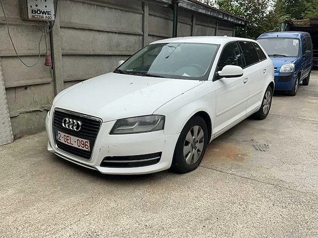 Audi a3 personenauto - afbeelding 1 van  13
