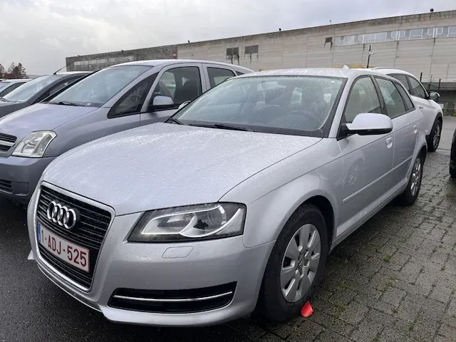 Audi a3 sportback 1.6 tdi e attraction start/stop dpf 105, 2010 - afbeelding 1 van  26