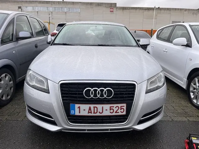 Audi a3 sportback 1.6 tdi e attraction start/stop dpf 105, 2010 - afbeelding 2 van  26