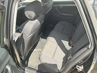 Audi a4 - 2005 - afbeelding 9 van  30