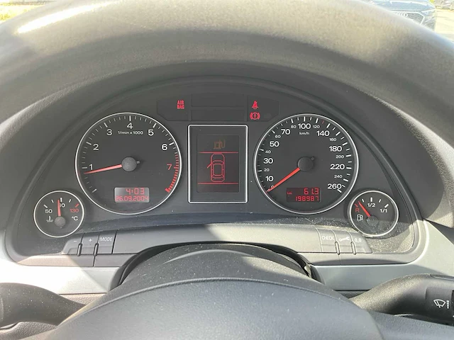 Audi a4 - 2005 - afbeelding 14 van  30