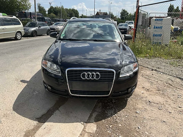 Audi a4 - 2005 - afbeelding 23 van  30