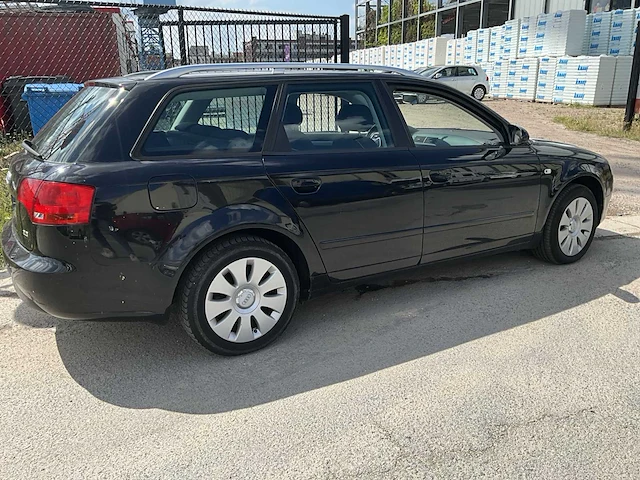 Audi a4 - 2005 - afbeelding 27 van  30