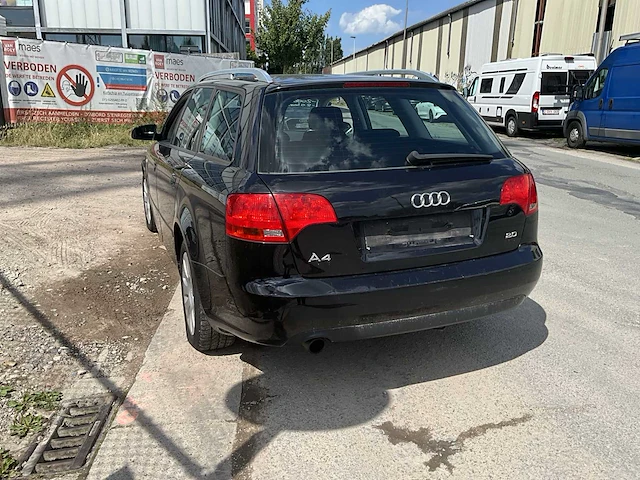 Audi a4 - 2005 - afbeelding 29 van  30