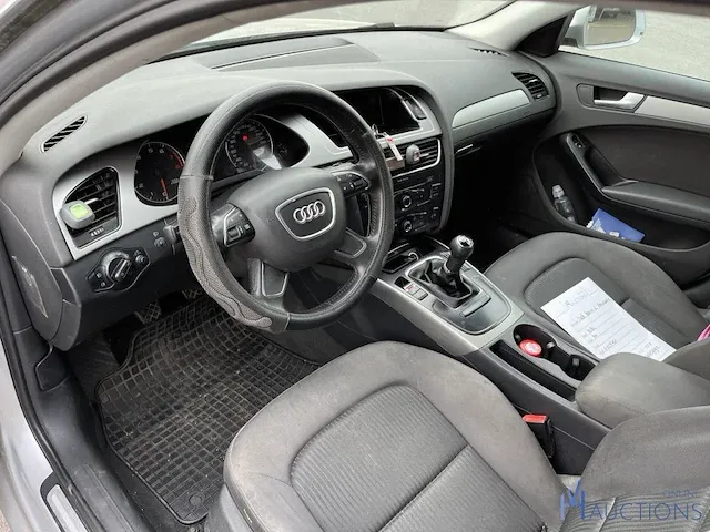 Audi a4 - 2008 - afbeelding 10 van  12