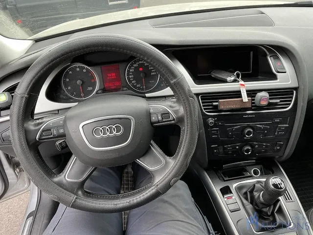 Audi a4 - 2008 - afbeelding 11 van  12