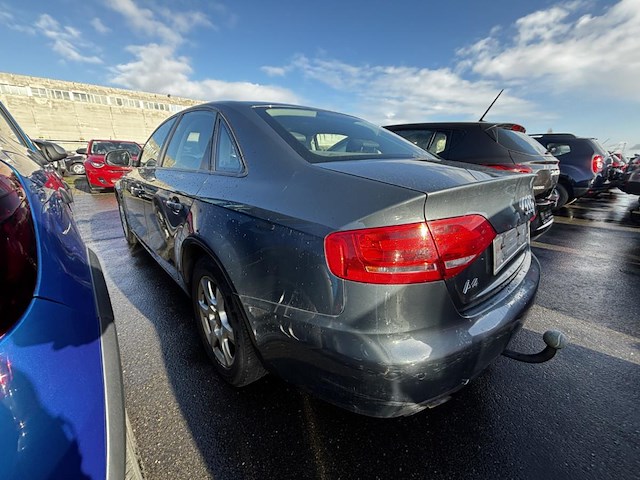 Audi a4 2.0 tdi dpf,2008 - afbeelding 38 van  41