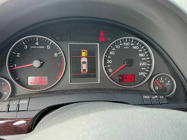 Audi a4 personenauto - afbeelding 6 van  14