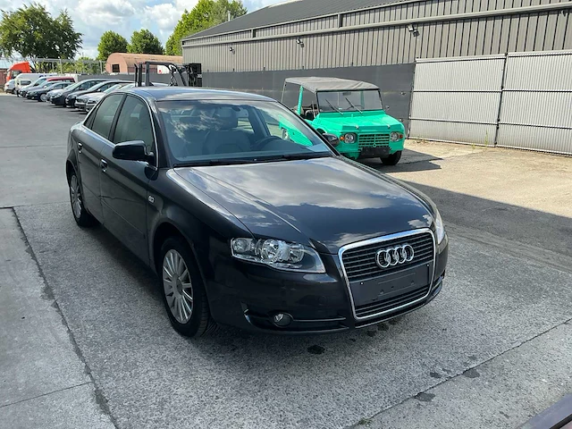 Audi a4 personenauto - afbeelding 8 van  14