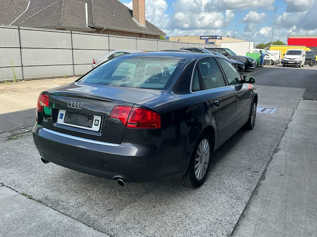Audi a4 personenauto - afbeelding 9 van  14