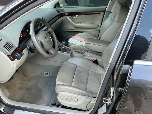 Audi a4 personenauto - afbeelding 14 van  14