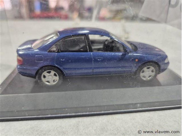 Audi a4 sedan - afbeelding 3 van  3