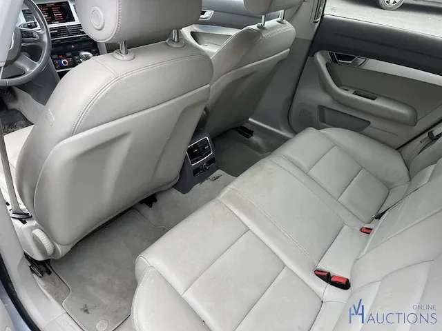 Audi a6 - 2011 - afbeelding 12 van  13