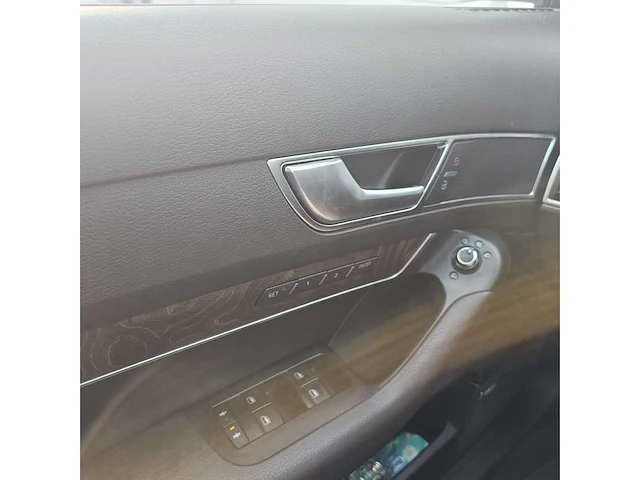 Audi a6 personenauto - afbeelding 17 van  29