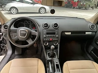 Audi hatchback - afbeelding 7 van  46