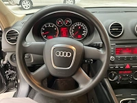 Audi hatchback - afbeelding 13 van  46