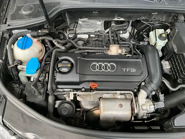 Audi hatchback - afbeelding 20 van  46